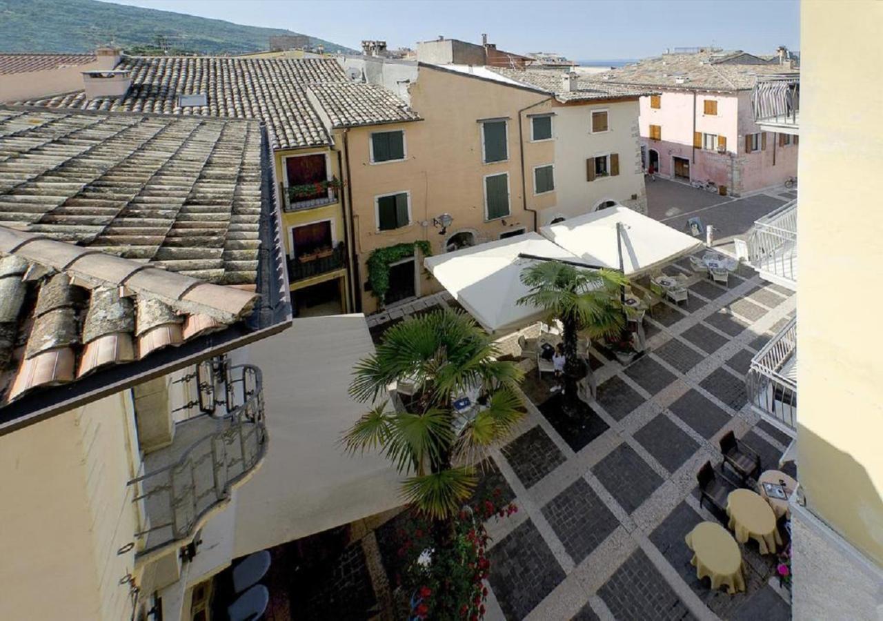 Appartamento K Torri Del Benaco Exterior foto